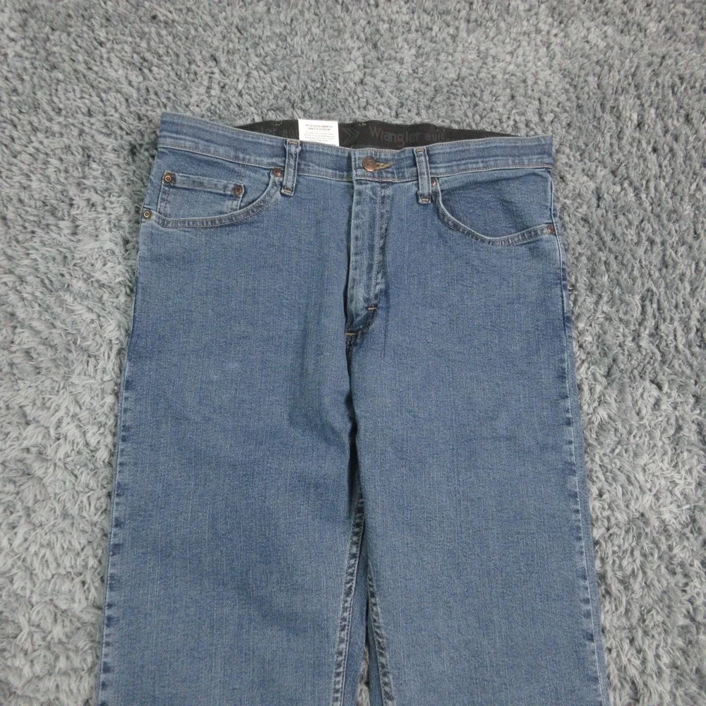 Wrangler Authentics Jeans Mens 34x30 Blue Denim Straight Leg Stretch 34x30* NWT